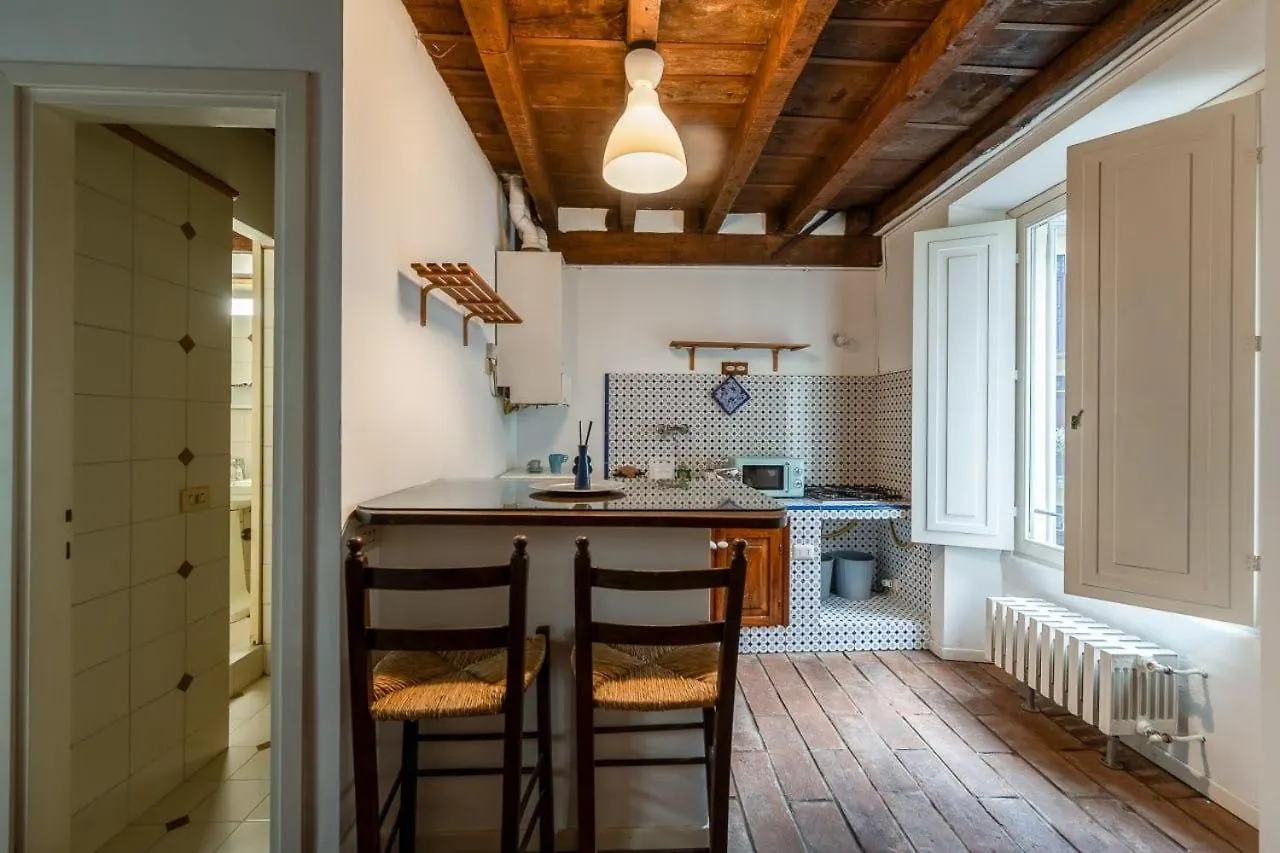 Navigli Cozy Nest - Central Studio Apt Mediolan