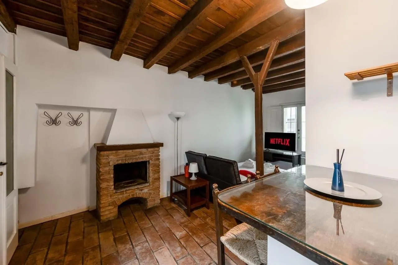 Apartament Navigli Cozy Nest - Central Studio Apt Mediolan