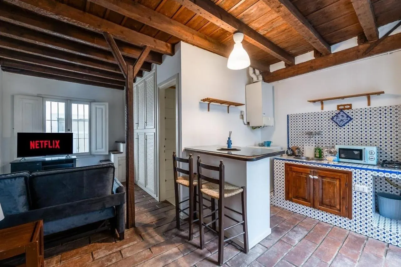 Navigli Cozy Nest - Central Studio Apt Mediolan